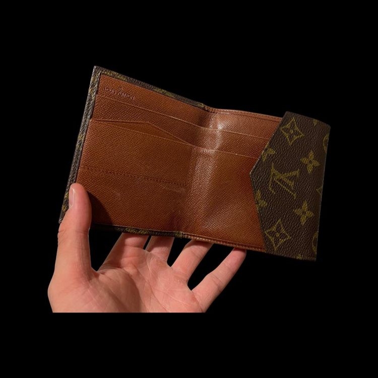 Square Louis Vuitton Monogram Envelope Wallet 8