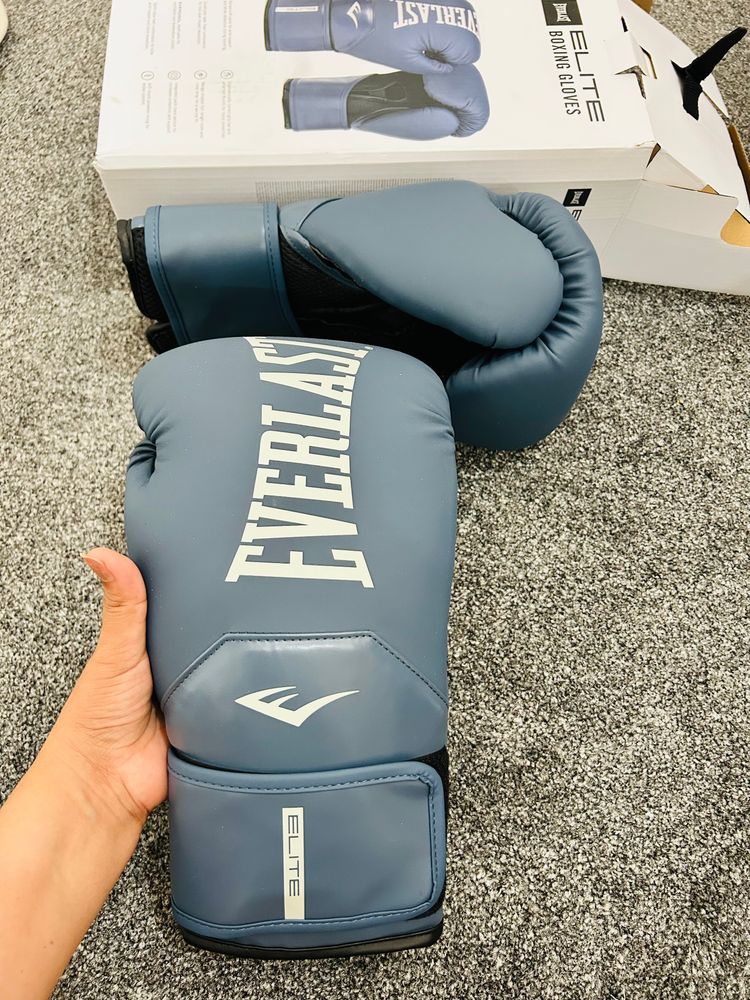 Everlast Elite Boxing Gloves image 2