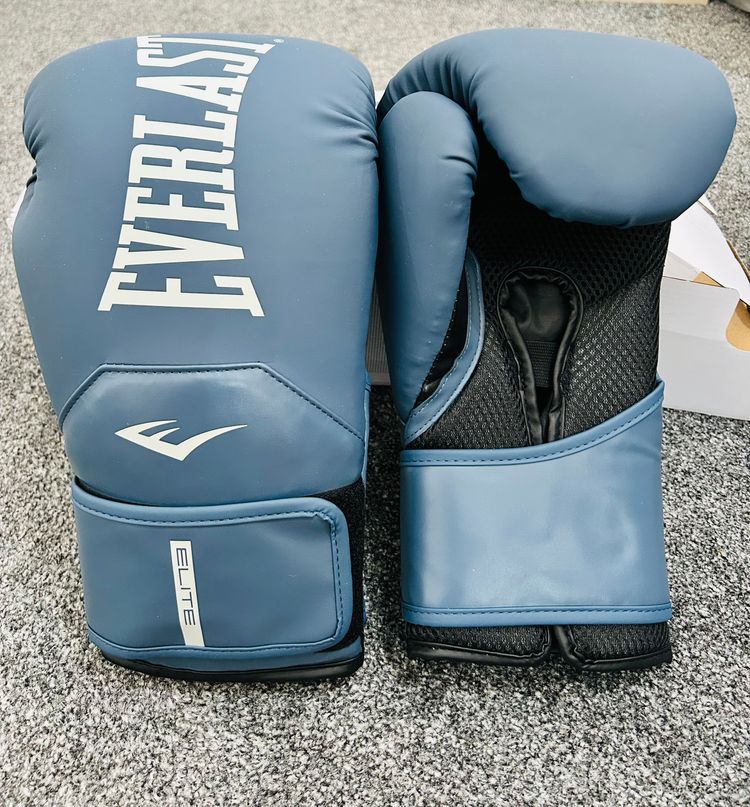 Everlast Elite Boxing Gloves image 4