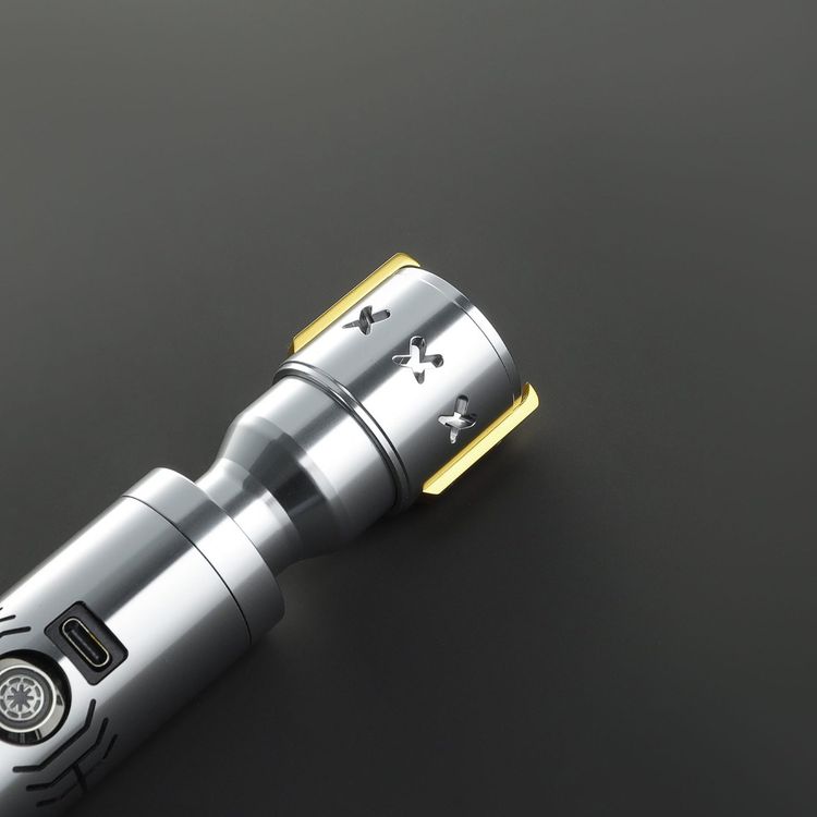 Star Wars Dawnfire Combat Lightsaber 12