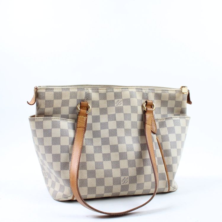 Louis Vuitton Totally PM image 13