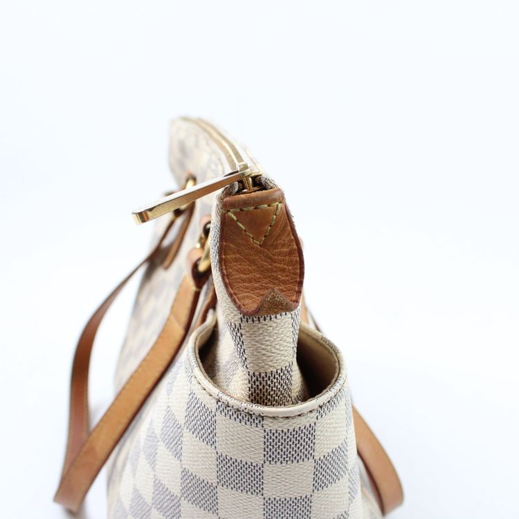 Louis Vuitton Totally PM image 10