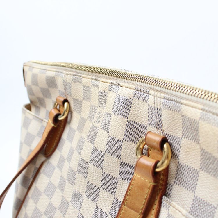 Louis Vuitton Totally PM image 8