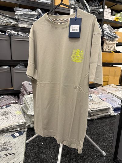 Grey AQUASCUTUM tee brand new taq11