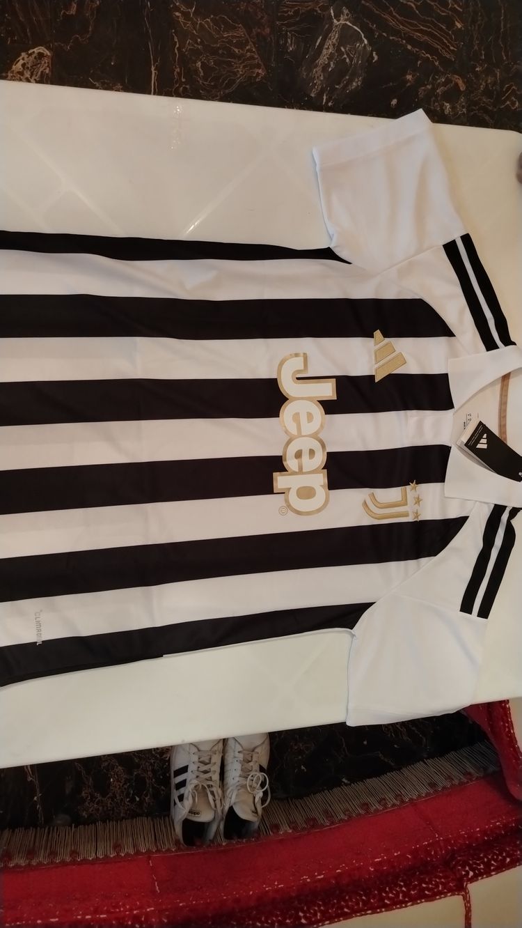 Adidas Juventus Football Jersey image 1