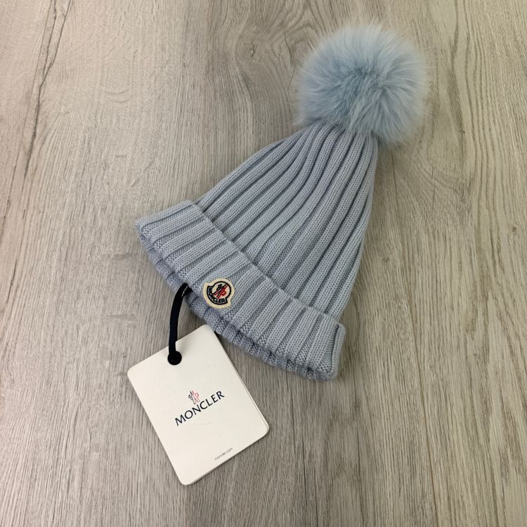 Immagine di Moncler Women’s Blue Wool Beanie 7