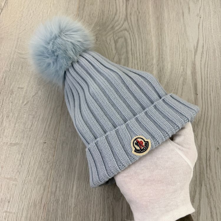 Immagine di Moncler Women’s Blue Wool Beanie 2