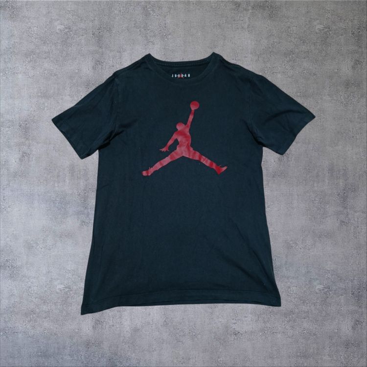 Jordan Black T-Shirt with Red Jumpman Logo (S) 