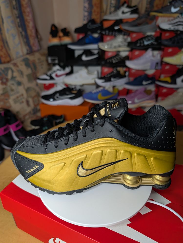 Nike Nike Shox R4 - New half box  product image