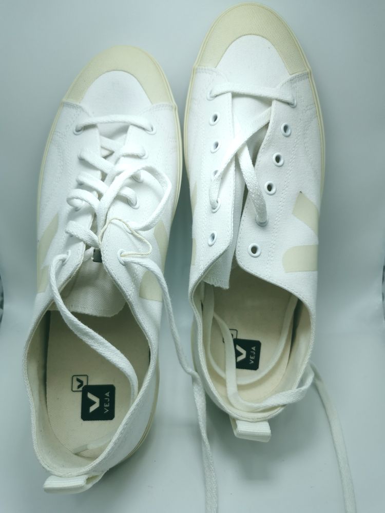 VEJA Nova Canvas Low Top Off-White Mens Sneakers EU 46 UK12