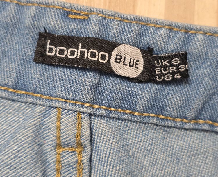 Boohoo Blue Washed Raw Hem Mid Rise Denim Shorts image 4
