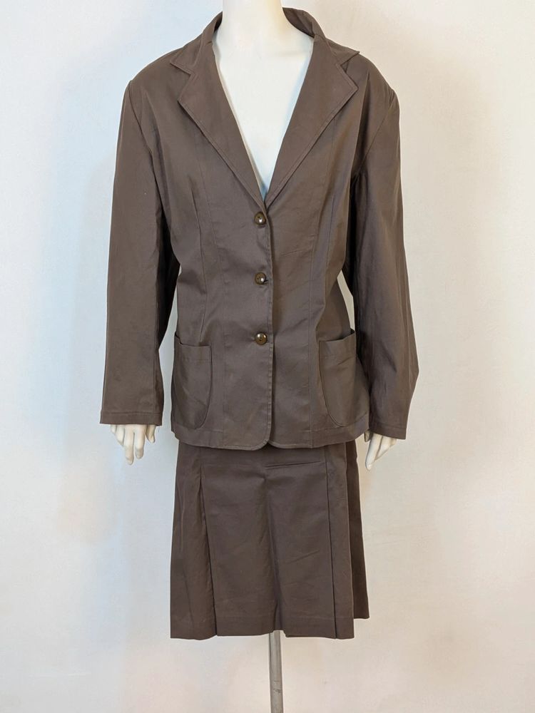Completo Donna Vintage Marrone - Giacca e Gonna a Pieghe image 1