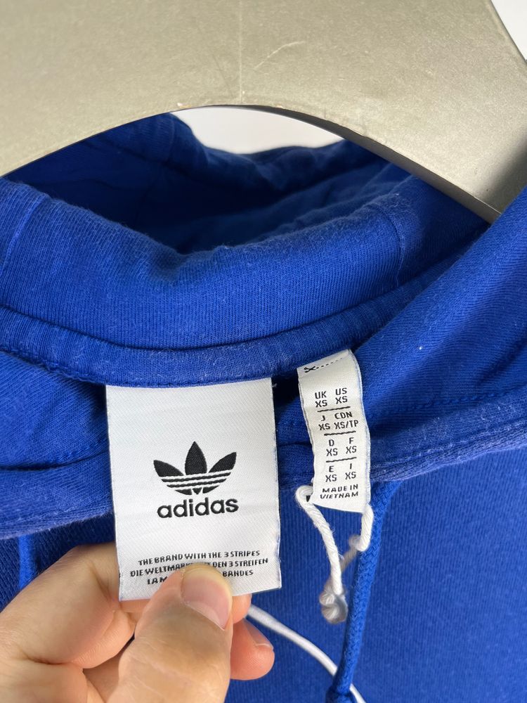 blue and white jacket with Italia patch 3