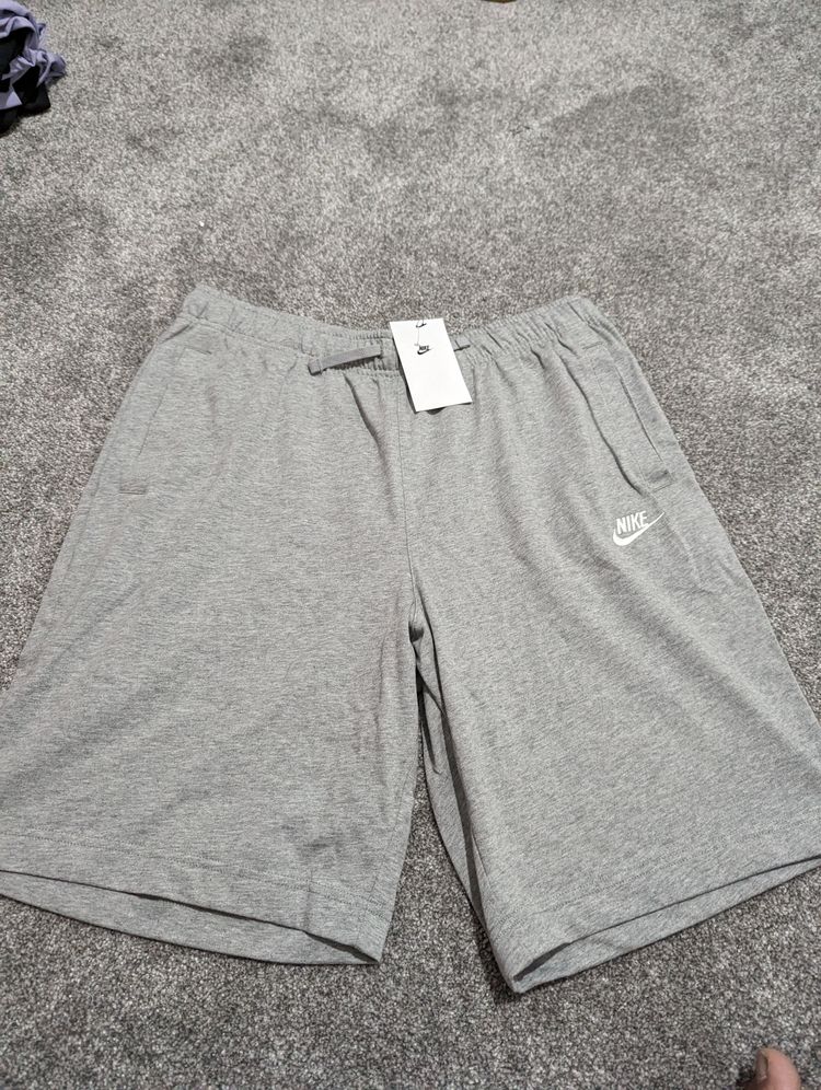Nike men's grey standard fit at knee length large 