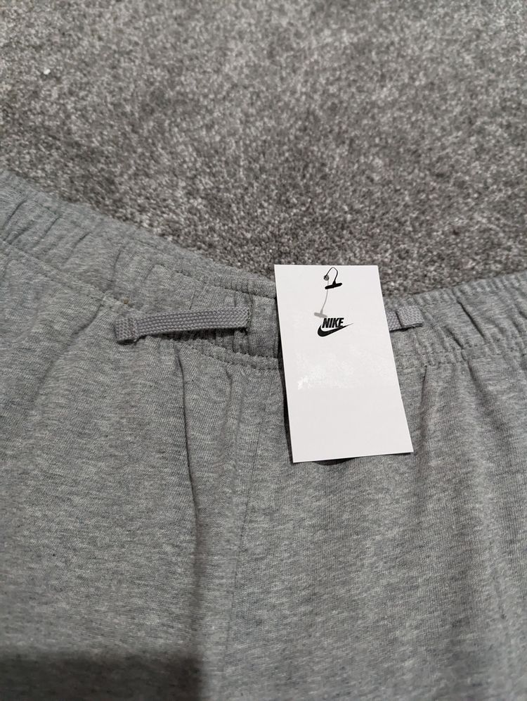 Nike men's grey standard fit at knee length large  image 3