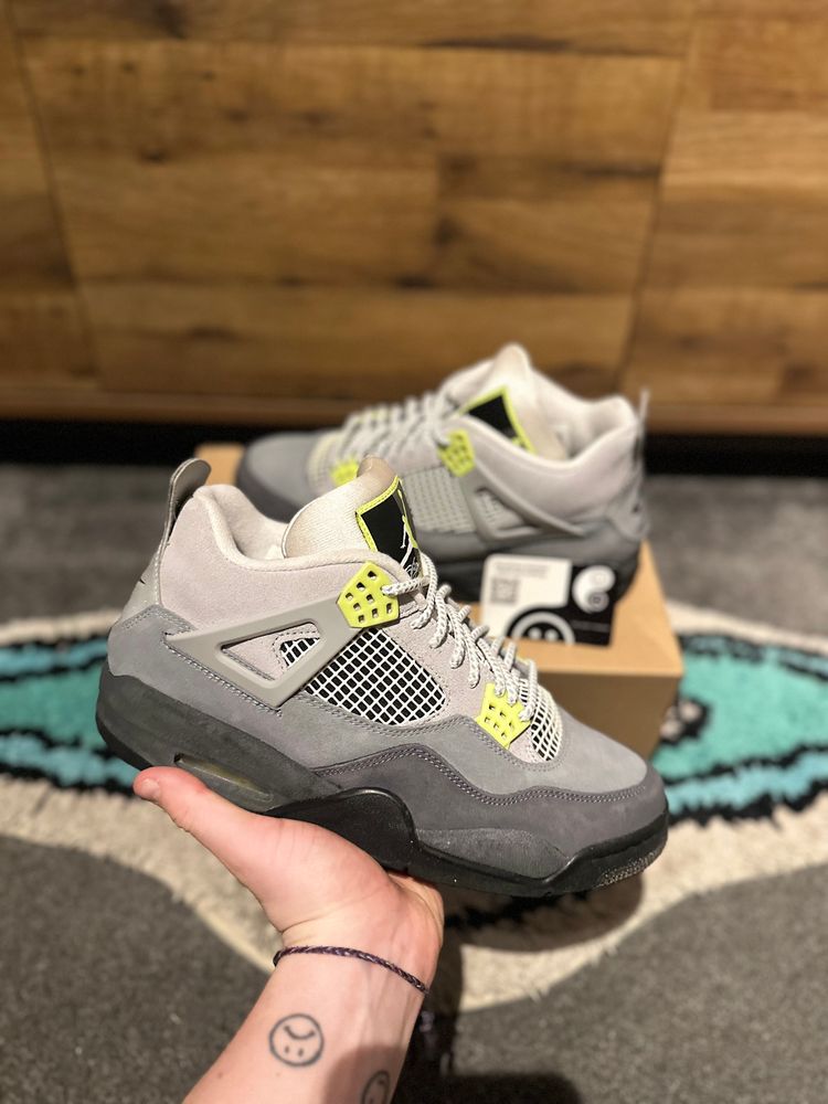 Nike Air Jordan 4 “SE 95 Neon” U.K. 9