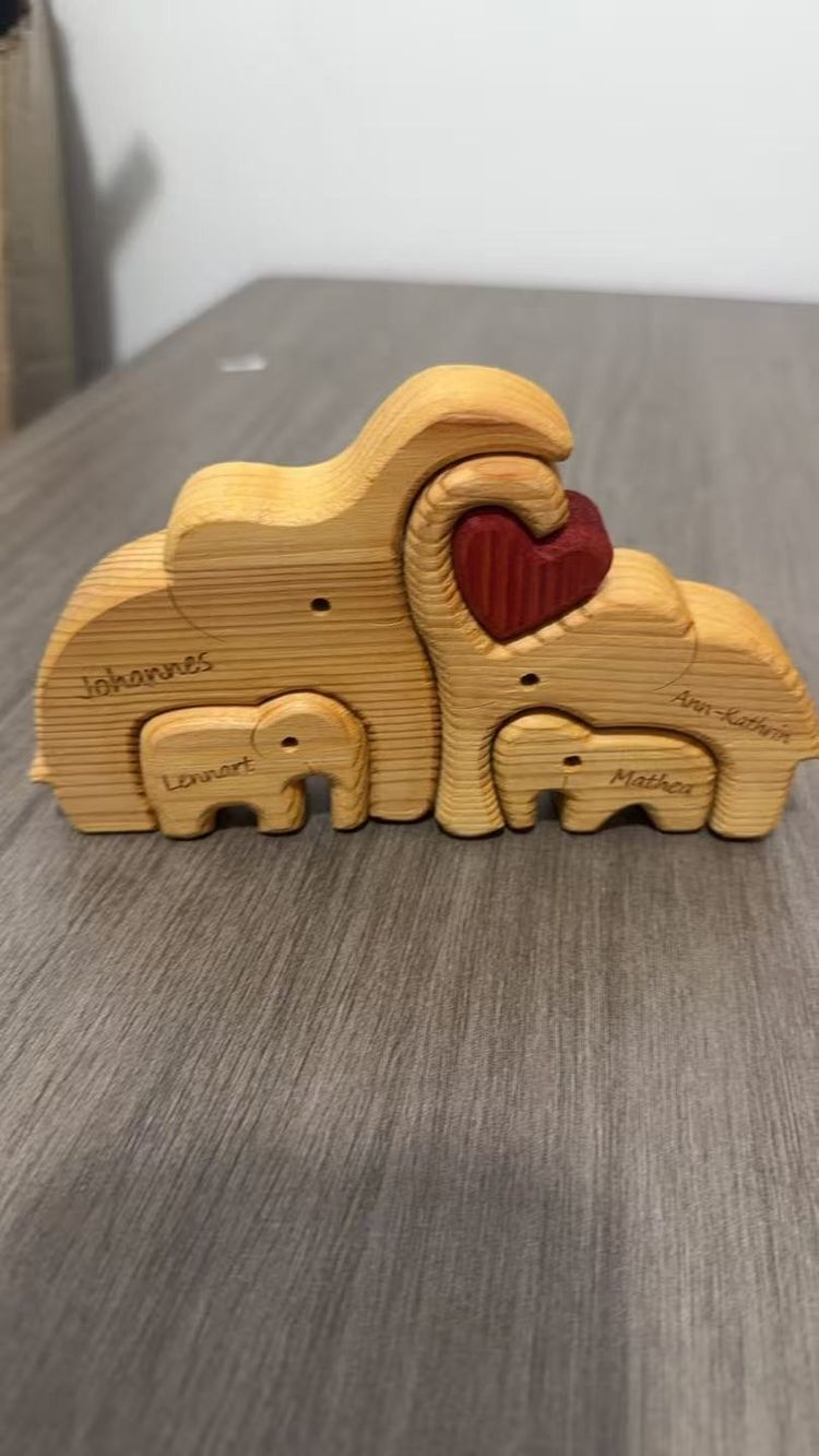 Immagine di Wooden Elephant Puzzle Toys 2