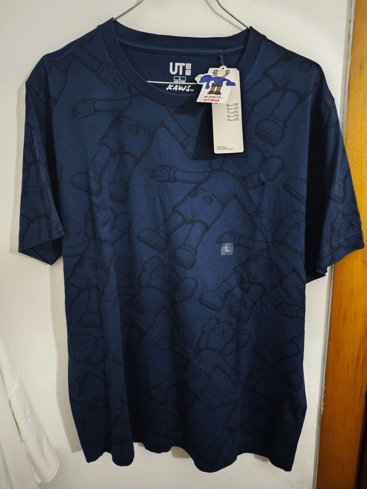 UNIQLO Uniqlo Ut Kaws Navy Blue T-Shirt product image