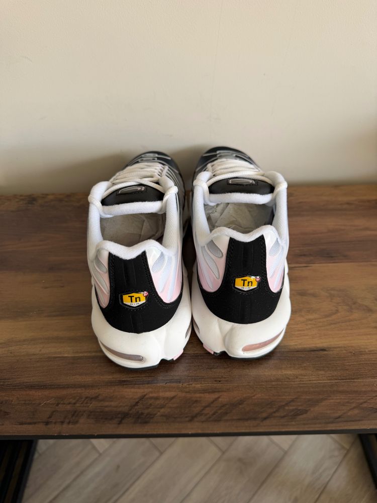 Nike Air Max Plus Sneakers 4