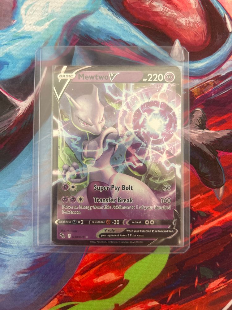 Mewtwo V Trading Card
