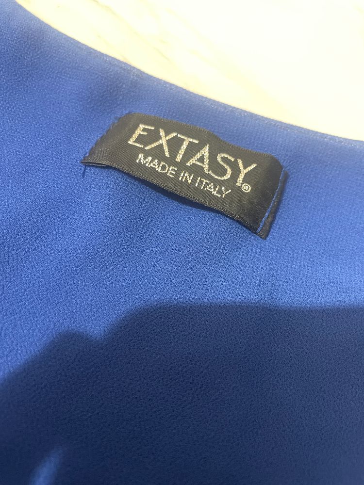 Blue Sleeveless Top image 2