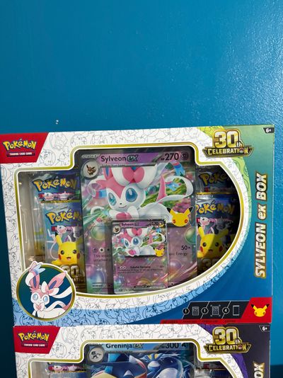Sylveon Ex Box Pokémon Trading Card Game