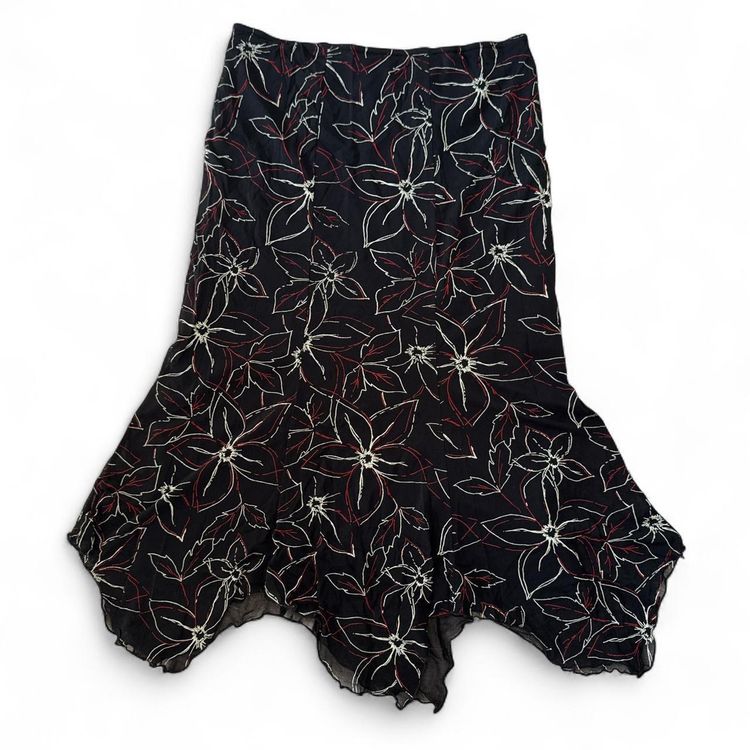 Immagine di Y2K Gothic Bonmarché mesh asymmetrical skirt Size XL 6
