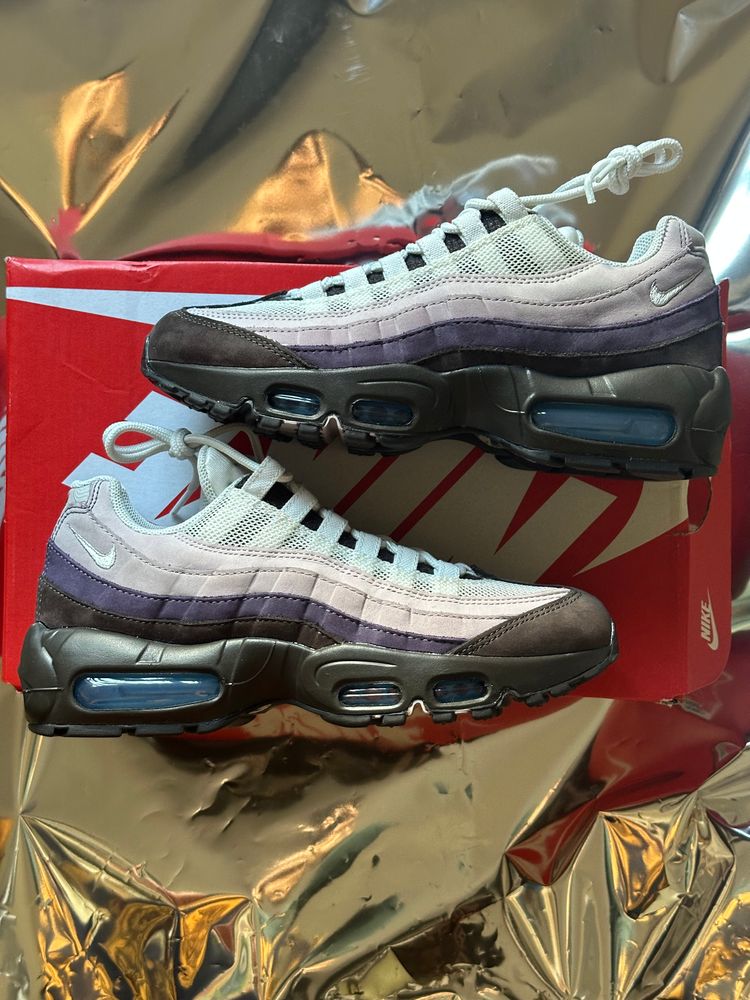 Nike Air Max 95  unhearted