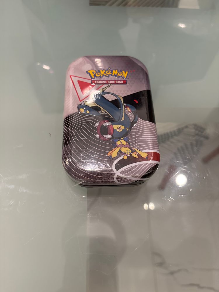 mini Tin pokémon bianco e nero 