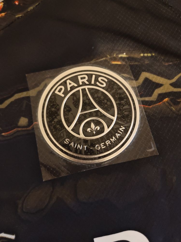 Paris Saint-Germain Black Football Jersey image 1