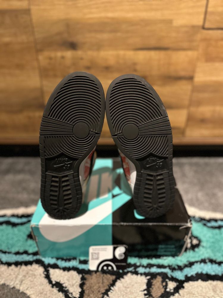 Nike dunk SB “Raygun Tie-Dye White” U.K. 9 image 3