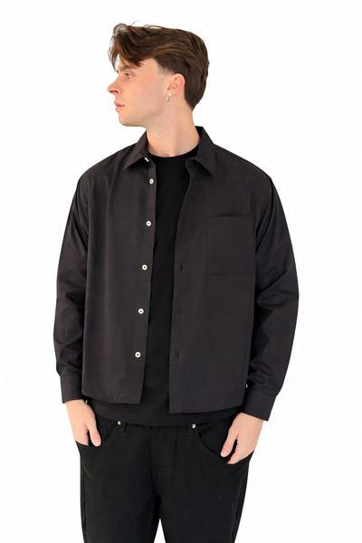 camicia nera minimal