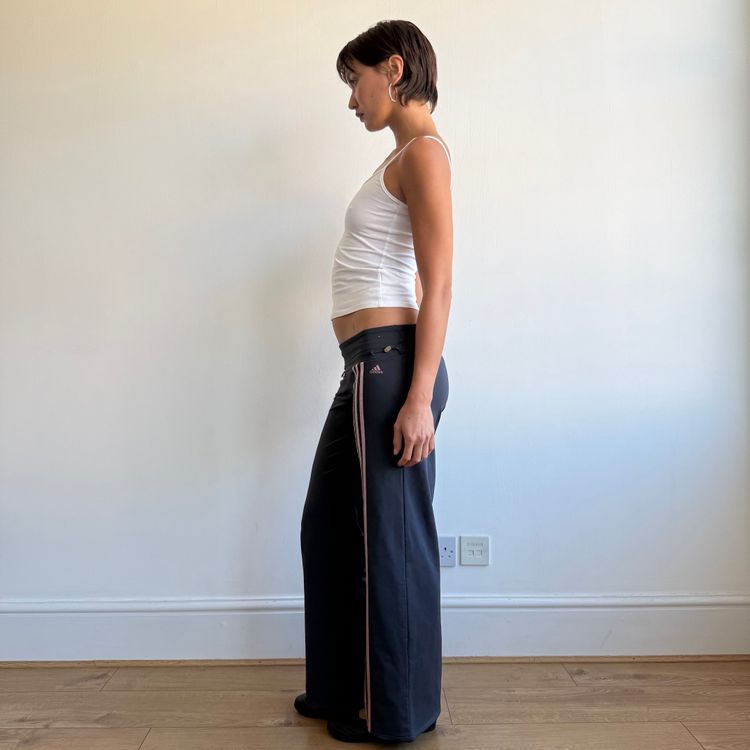 Immagine di Navy + pink Adidas yoga pants - Size S 7