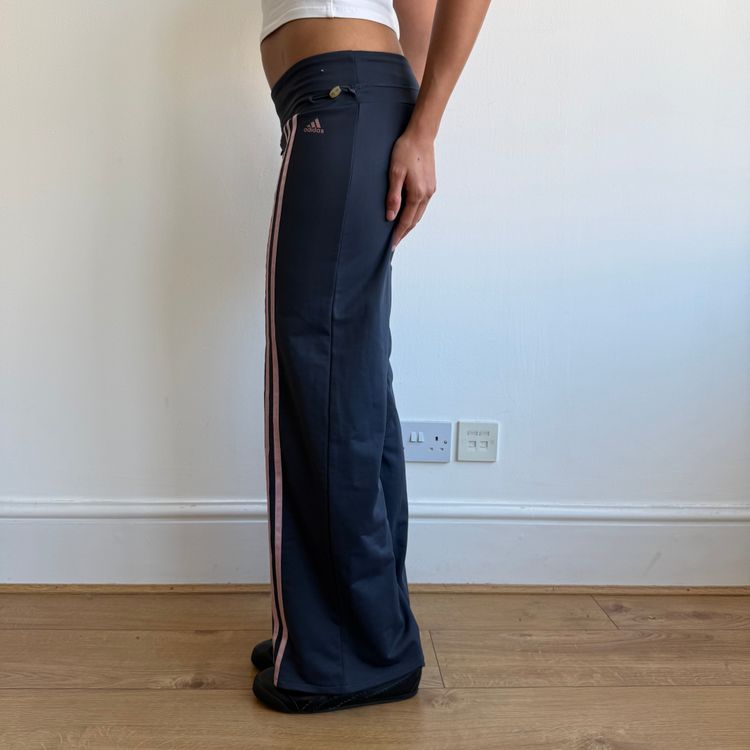Immagine di Navy + pink Adidas yoga pants - Size S 9