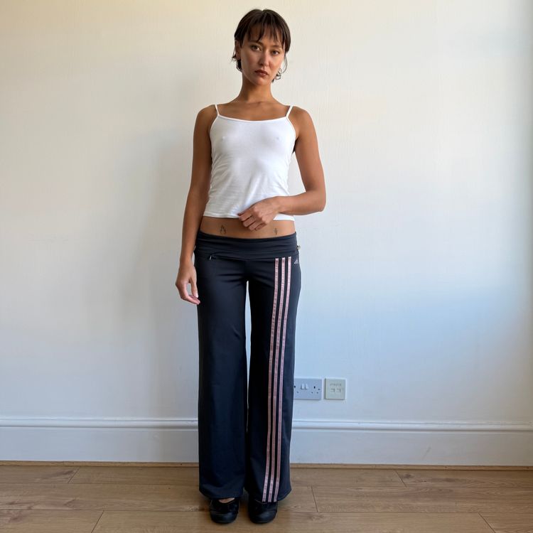 Immagine di Navy + pink Adidas yoga pants - Size S 3