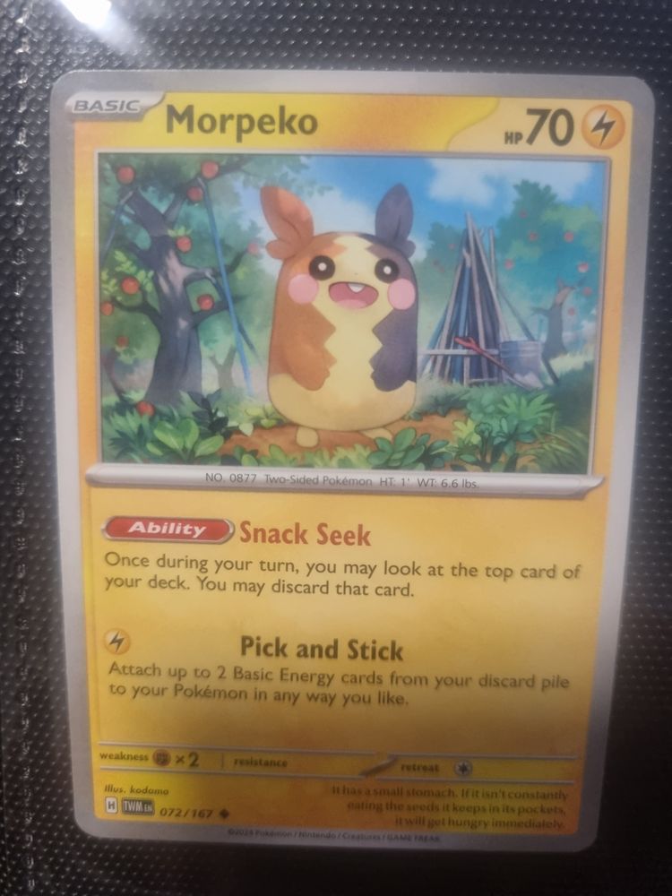 Morpeko Pokémon Trading Card