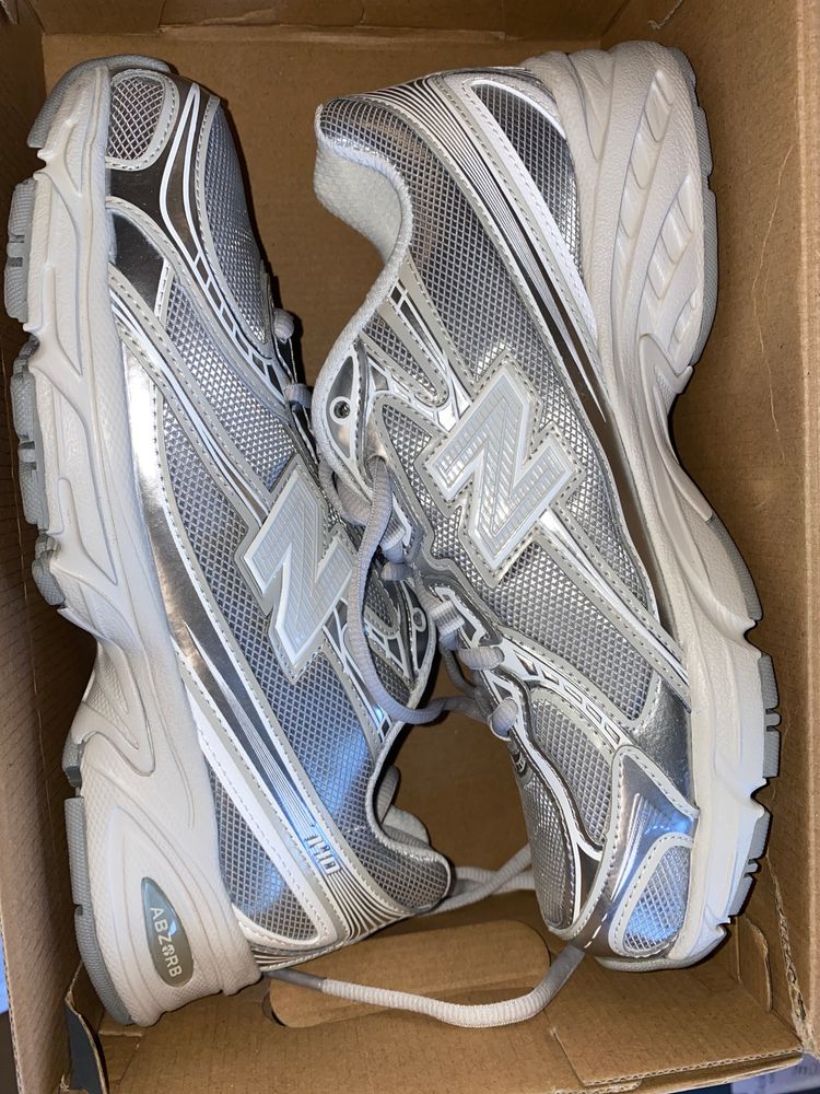 #16 New Balance740  uk6 