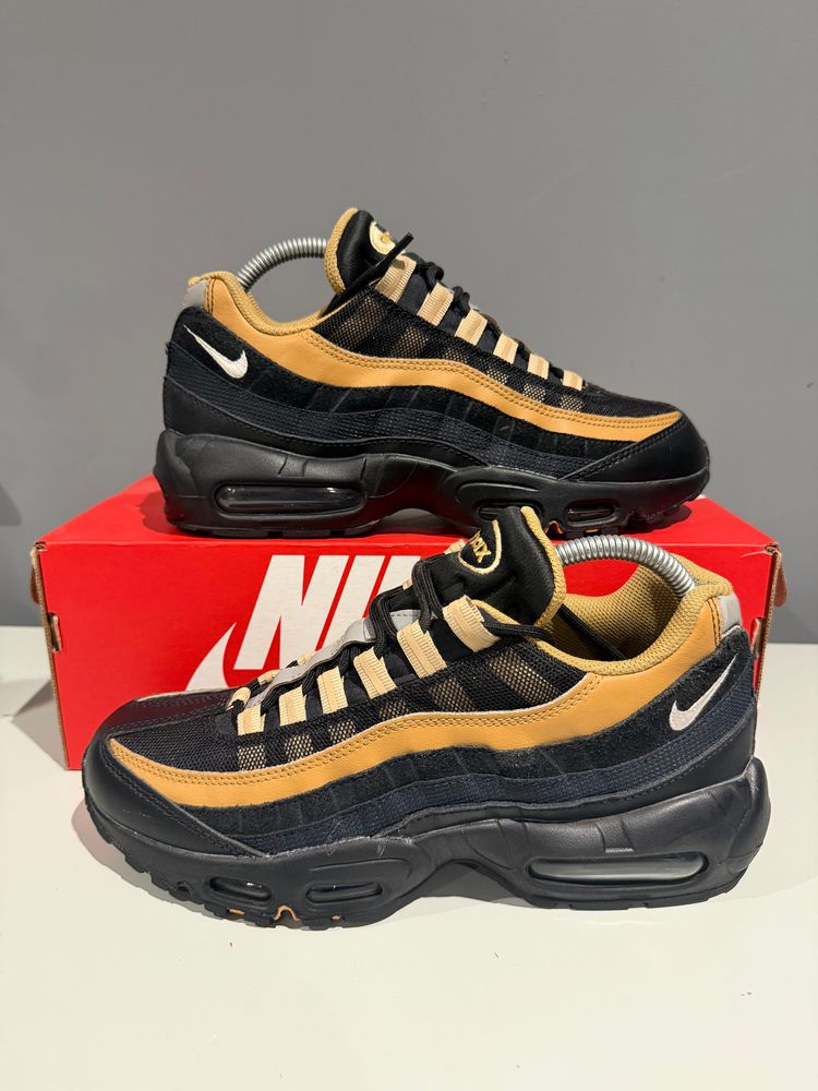 Nike Air Max 95 Black Elemental Gold – UK 7 (No Box) image 1