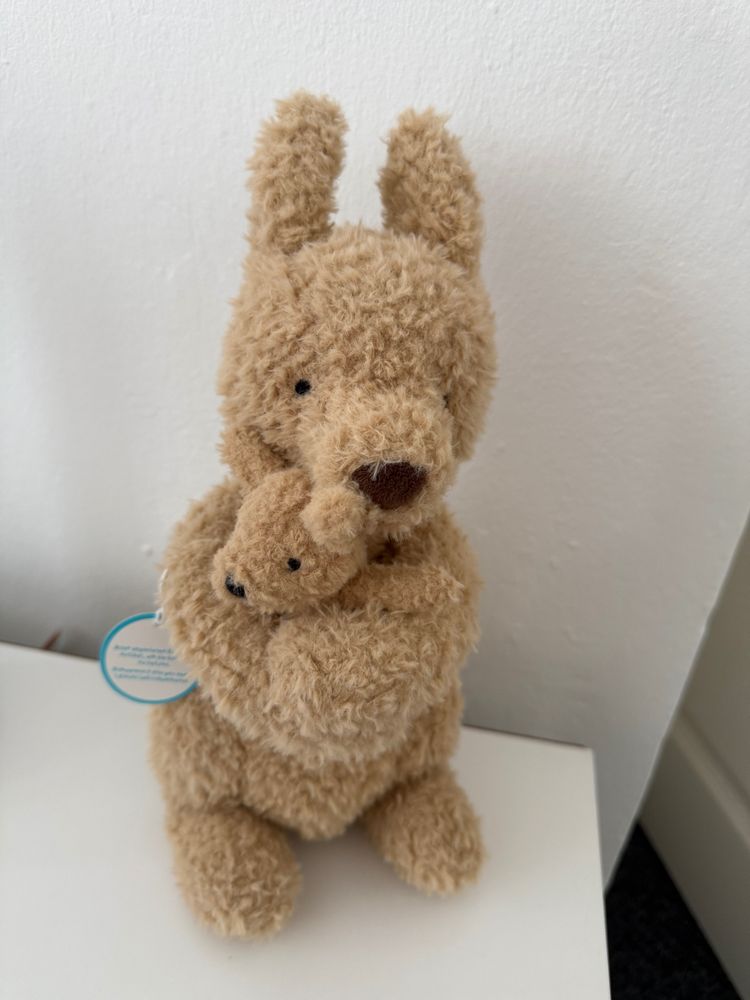 Jellycat Jellycat Plush Kangaroo With Baby huddles  product image