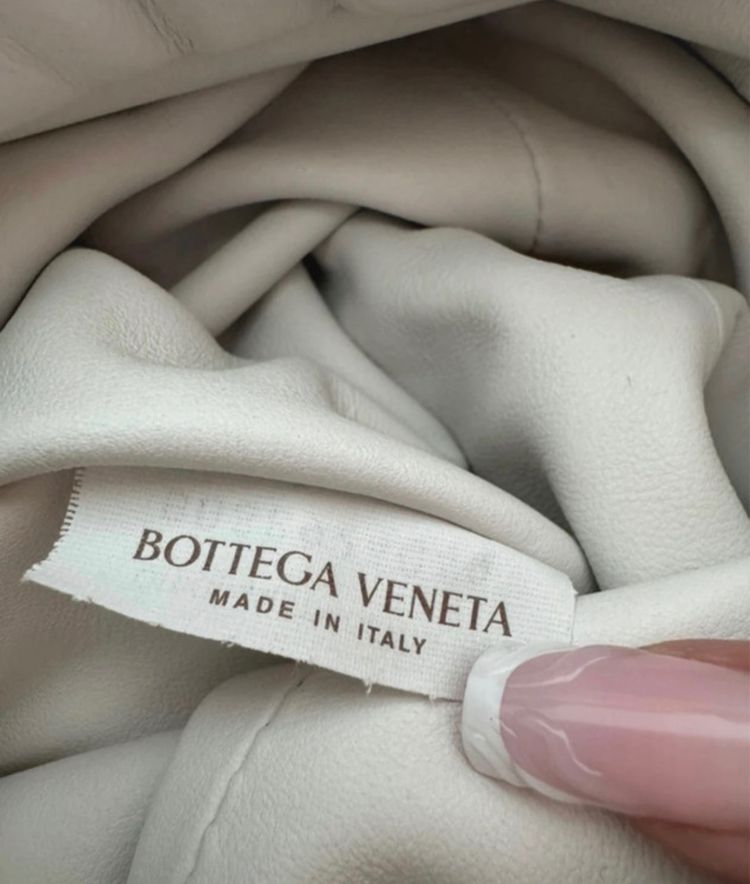 Bottega Veneta White Leather Handbag 3