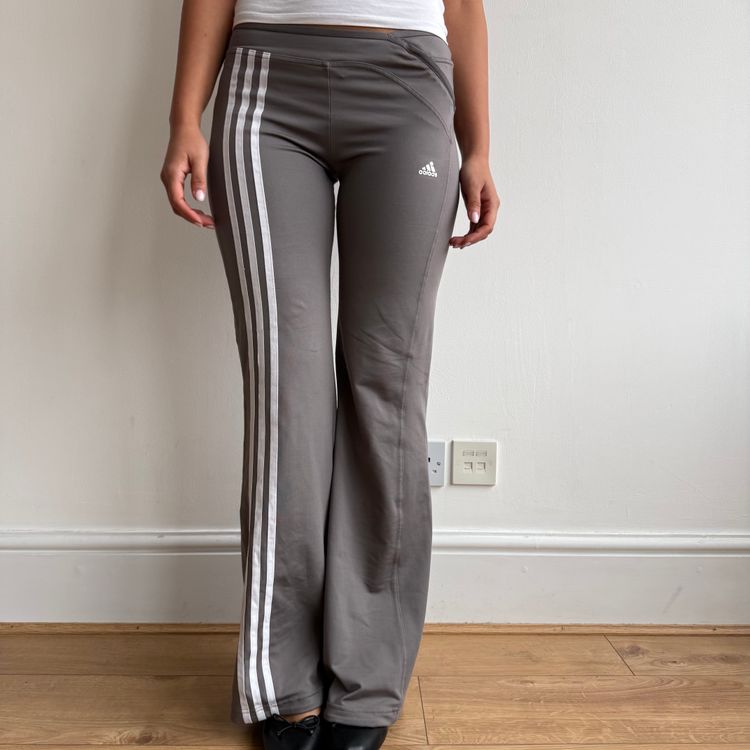 Immagine di Adidas taupe wide leg yoga pants - Size S 6