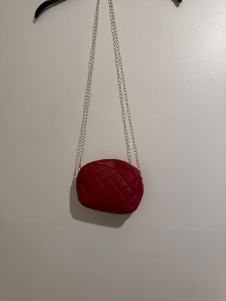 Red Quilted Crossbody Bag With Gold Chain Strap