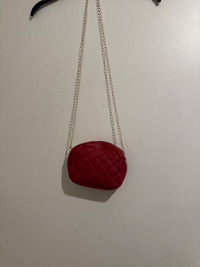 Red Quilted Crossbody Bag With Gold Chain Strap