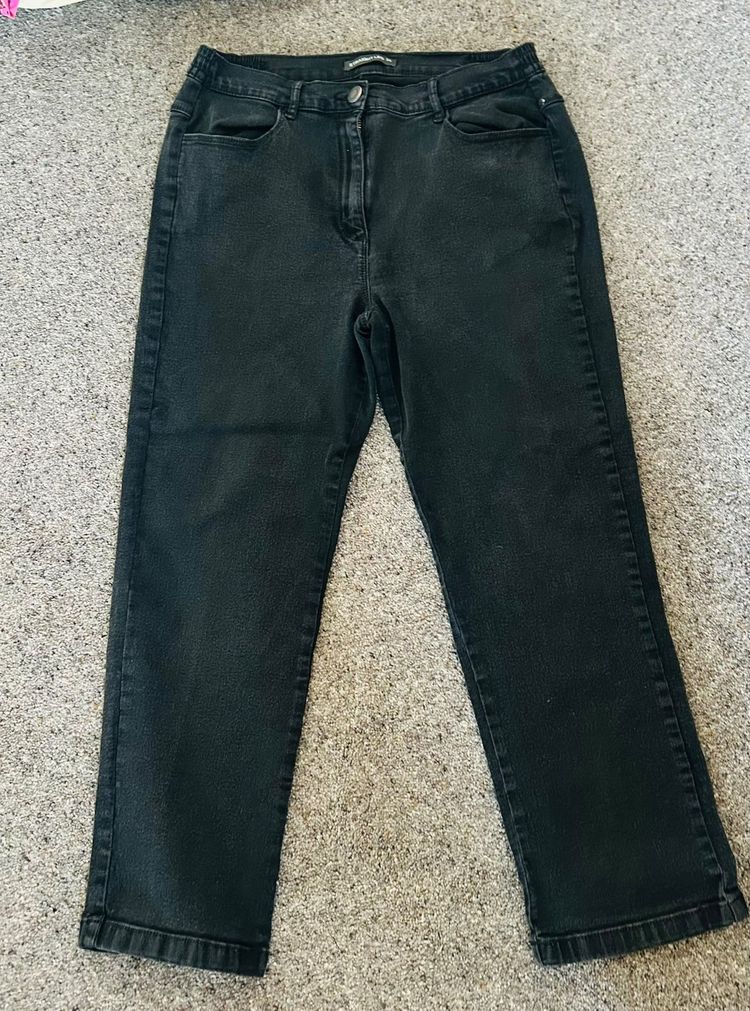 Black Jeans image 1