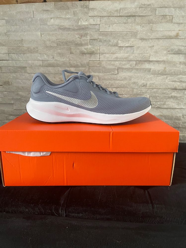 Nike Grey revolution 7 Running Shoe