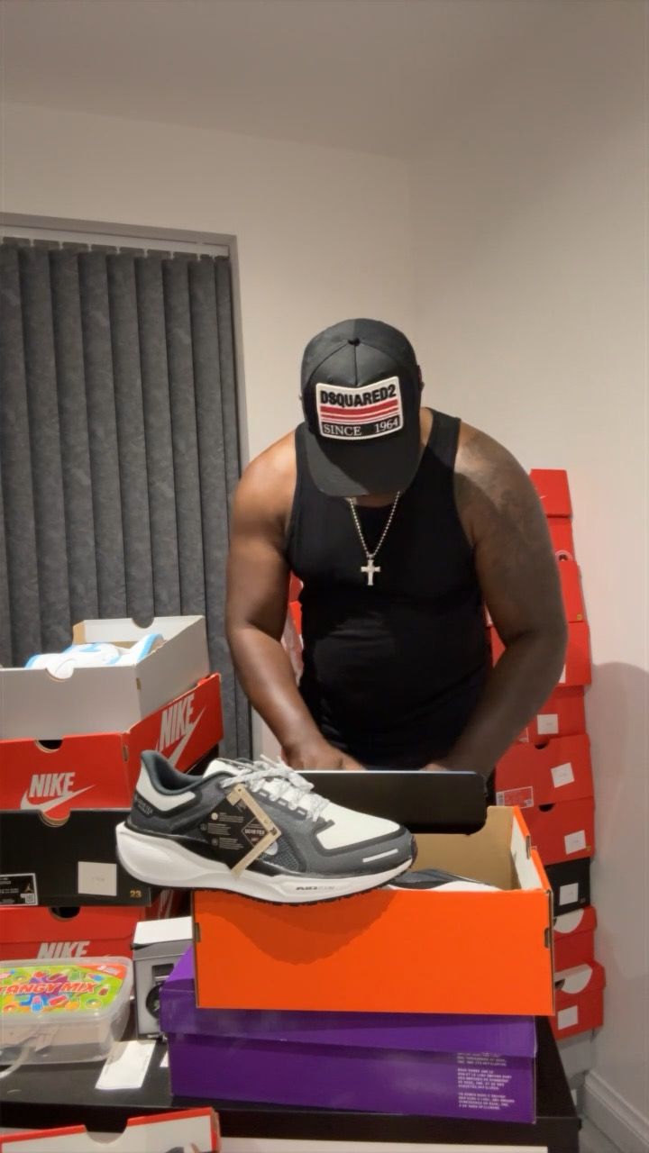 Immagine del prodotto Nike NIKE PEG 41 / GORE TEX - UK 8 NEW NO BOX LID