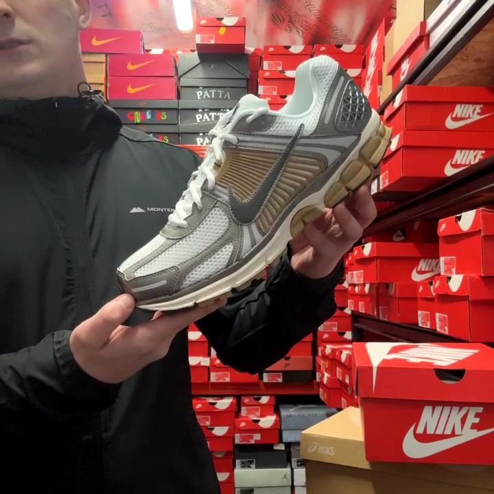 Nike nike vomero 5 size 10 new product image