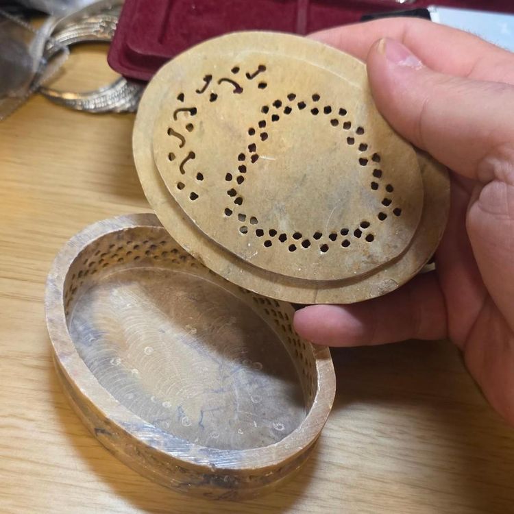 £15,  Carved Stone Trinket Box With Floral Inlay image 5