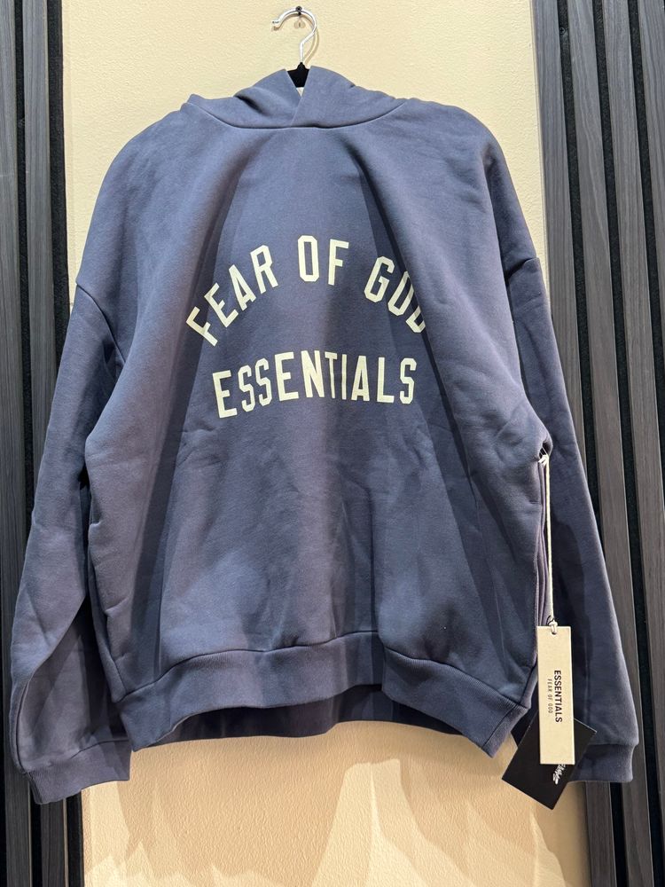 Hoodie essential