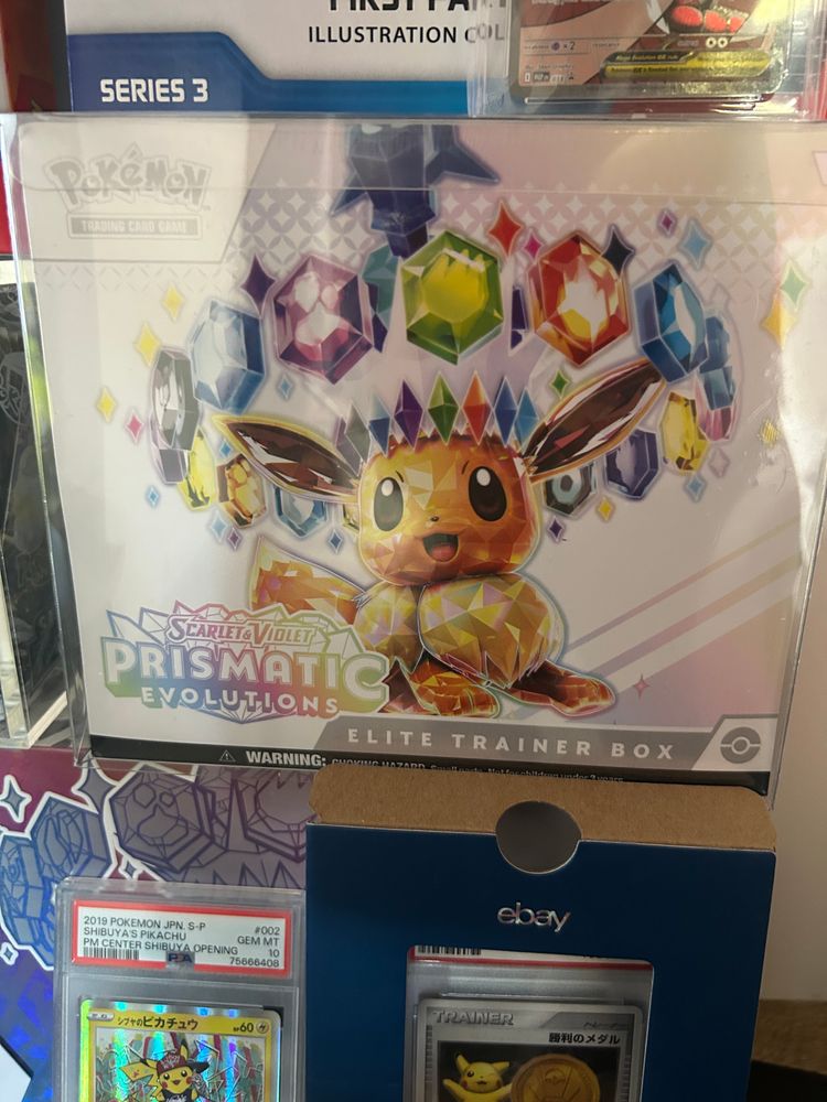 Pokémon Pokémon Scarlet & Violet Prismatic Evolutions Elite Trainer Box product image